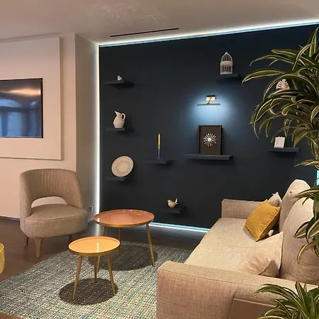 Nouvel Du Commerce Hotel