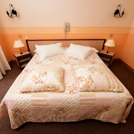 Nouvel Du Commerce Hotell