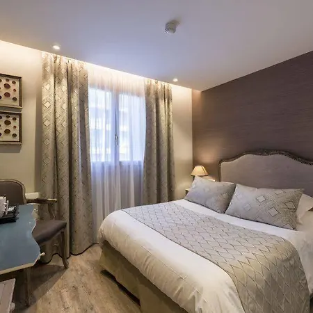 Nouvel Du Commerce Hotel